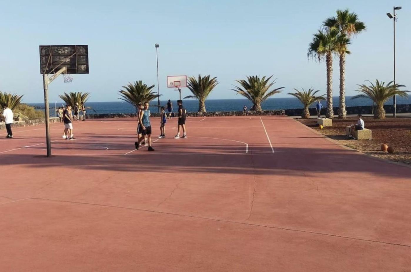 Alcala Seaside Apartment, Two Rooms, Private Parking Екстериор снимка