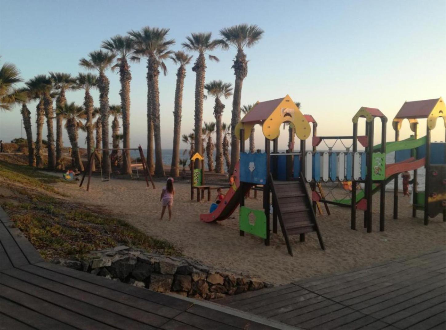 Alcala Seaside Apartment, Two Rooms, Private Parking Екстериор снимка