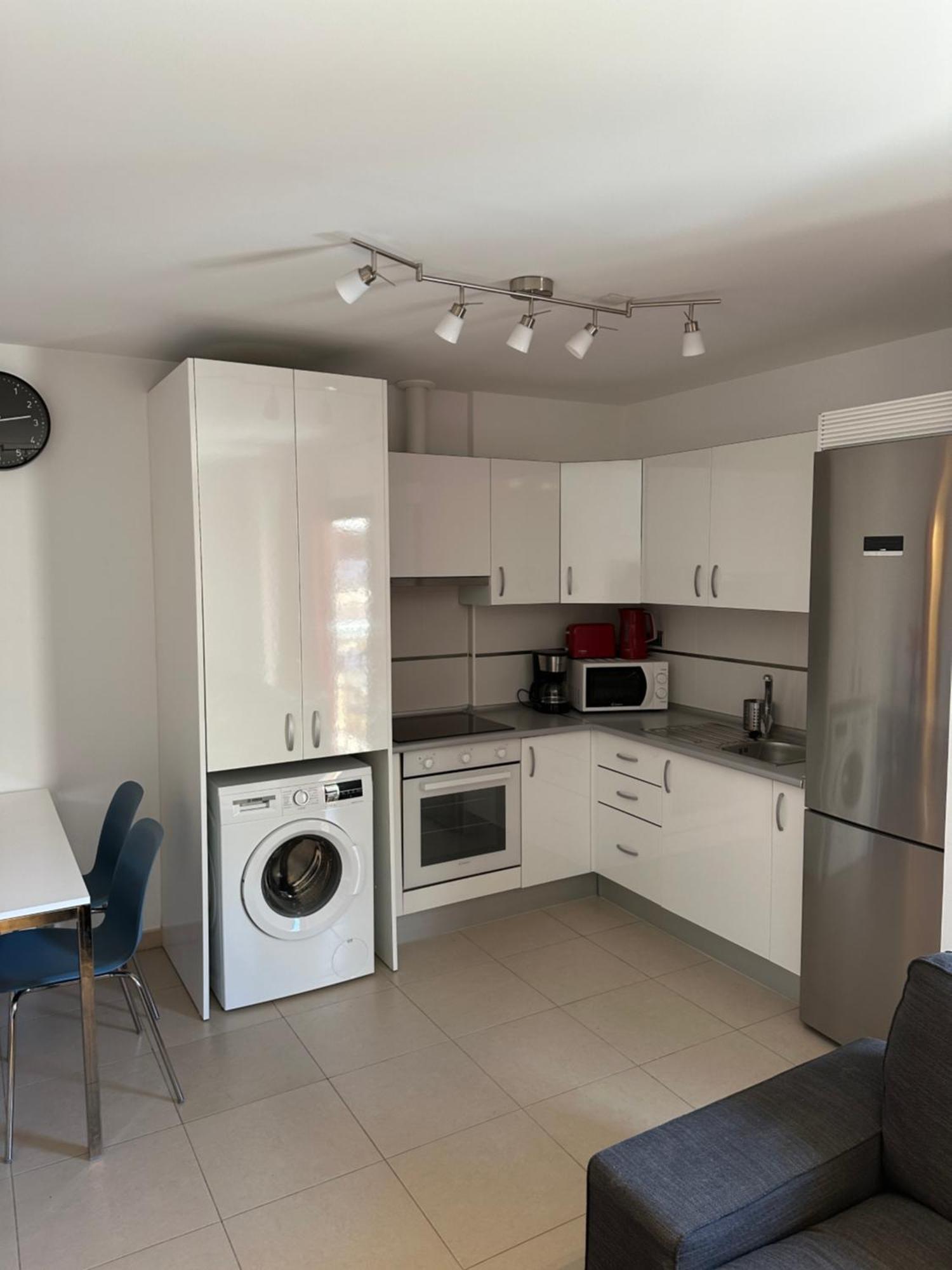 Alcala Seaside Apartment, Two Rooms, Private Parking Екстериор снимка